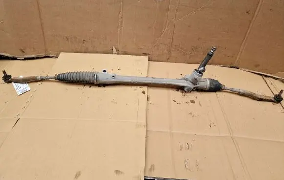 Toyota Avensis T220 Steering rack 4551005060