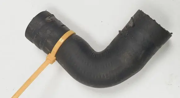 Jaguar XF X250 Engine coolant pipe/hose 4R83-8B505-CA