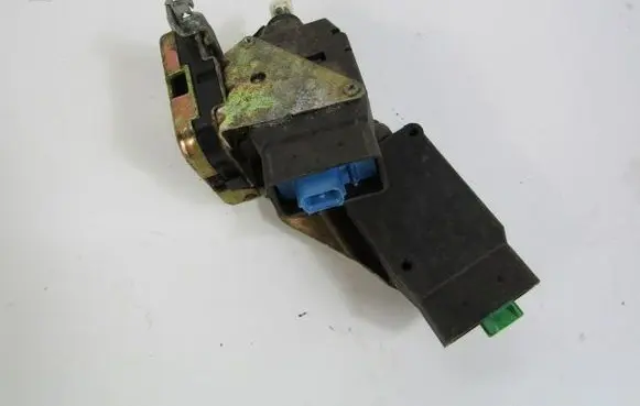 Volvo S40, V40 Rear door lock 