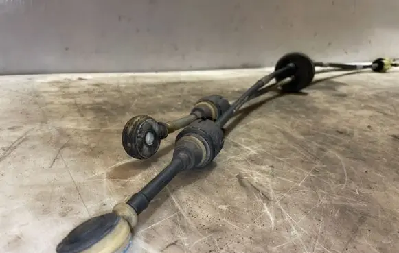 Opel Zafira B Gear shift cable linkage 55351948EX