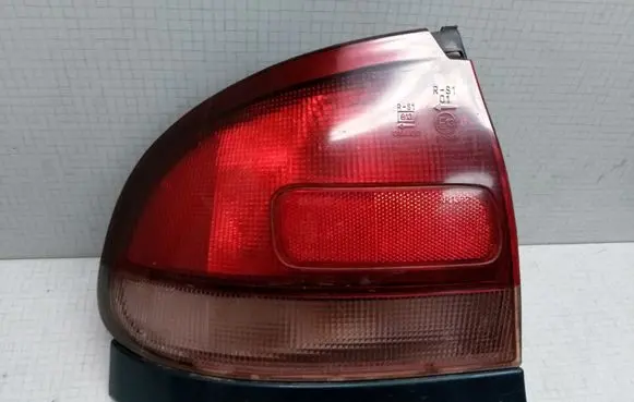 Mazda 626 Rear/tail lights 0431392L