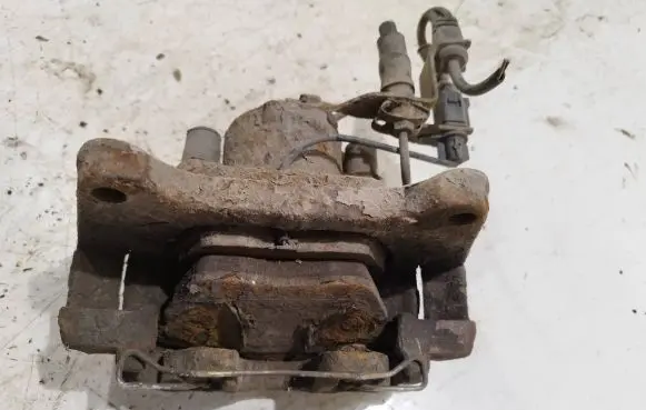 Audi A6 S6 C6 4F Front brake caliper