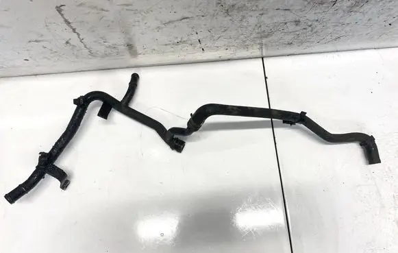 Volkswagen Polo IV 9N3 Engine coolant pipe/hose 045121065m