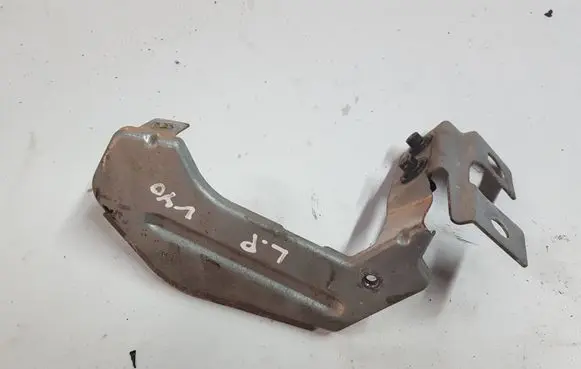 Volvo V40 Fender mounting bracket 