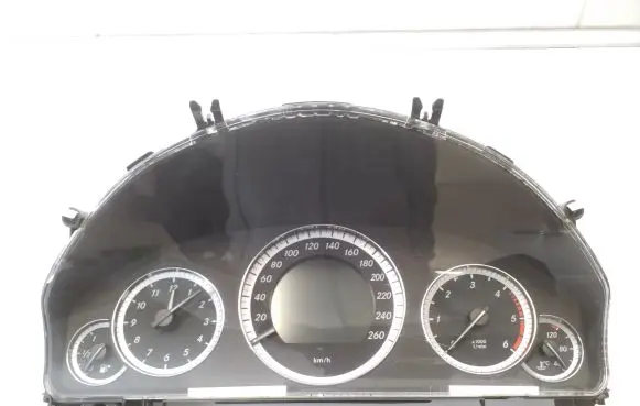 Mercedes-Benz E W212 Speedometer (instrument cluster) A2129004104