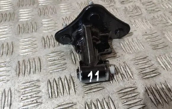 Mercedes-Benz GLE (W166 - C292) Front door upper hinge A1667200437