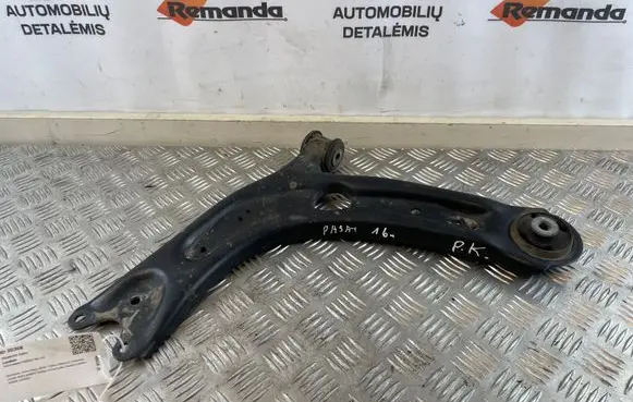 Volkswagen PASSAT B8 Front lower control arm/wishbone 3Q0407153B