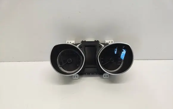 Speedometer (instrument cluster)