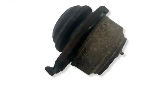 Mercedes-Benz R W251 Engine mount bracket A2512402617