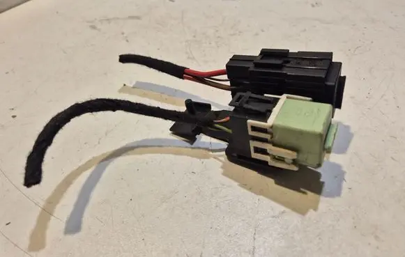 Mini One - Cooper R50 - 53 Other relay V23134K59X312 8380620