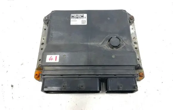 Lexus IS 220D-250-350 Engine control unit/module 8966153700 1758007704