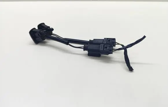 BMW 5 E60 E61 Windshield washer spray nozzle 7046060 704606007 1378908