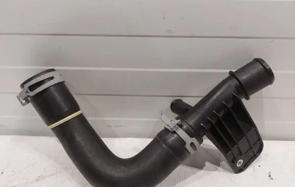 Jeep Wrangler Air intake hose/pipe 68282210AA