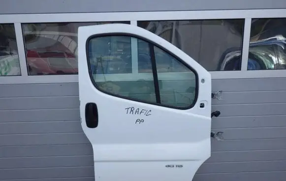 Opel Vivaro Front door