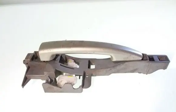 Front door exterior handle/bracket