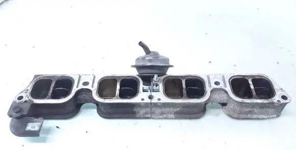 Toyota Avensis T250 Intake manifold 