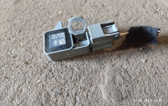 Renault Scenic III - Grand scenic III Airbag deployment crash/impact sensor 988300005R