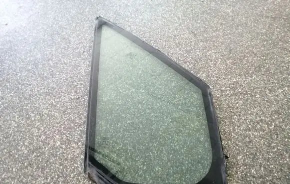 Ford Transit - Tourneo Connect Front vent window/glass (coupe) 