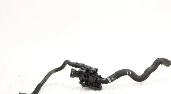 Ford Focus Thermostat housing 9818467880