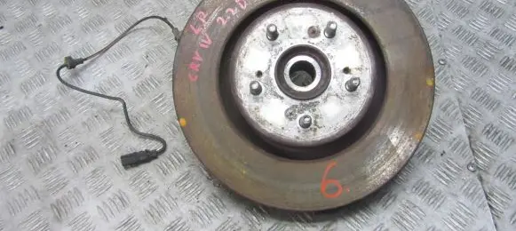 Honda CR-V Front wheel hub spindle knuckle