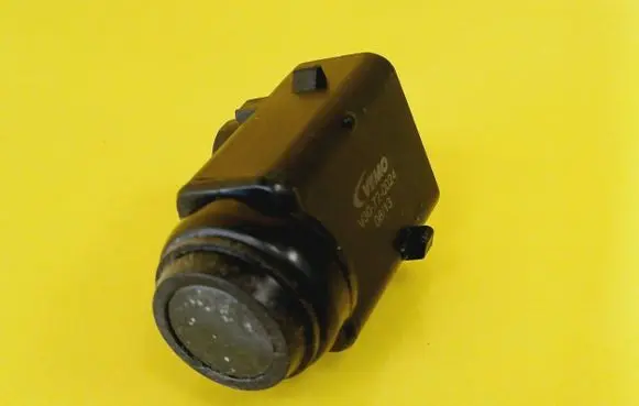 Mercedes-Benz E W211 Parking PDC sensor V30720024 V30-72-0024