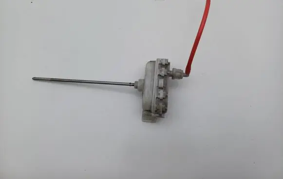 Audi A4 S4 B5 8D Central locking vacuum pump 8D0862153