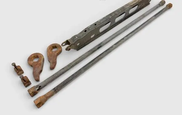 Cadillac Escalade Front leaf spring 