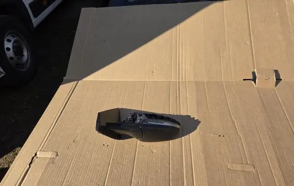 Hyundai i20 (BC3 BI3) Front door electric wing mirror 87617Q0020