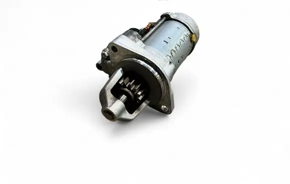 BMW X4 F26 Starter motor 7631558