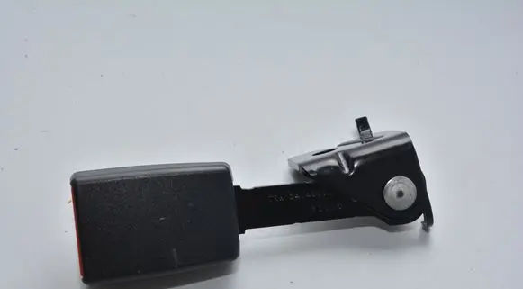 BMW i3 Rear seatbelt buckle 7347725