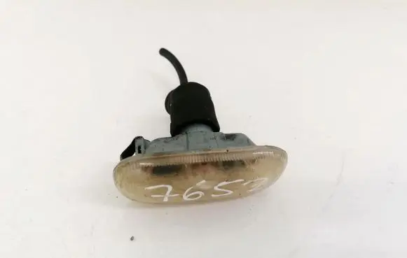 Audi A6 S6 C6 4F Front fender indicator light 8E0949127