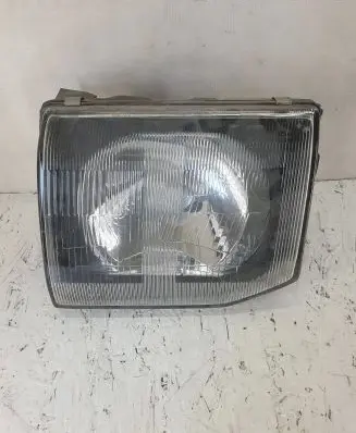 Mitsubishi Pajero Headlight/headlamp 082141120L