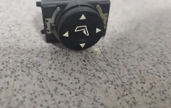 BMW 5 E39 Seat control switch 8360877 03060040