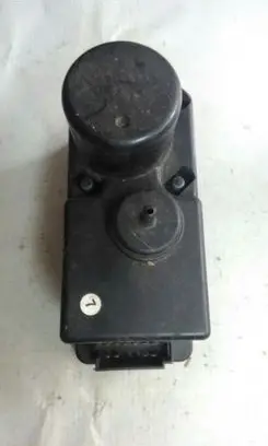 Volkswagen PASSAT B3 Central locking vacuum pump 357862257