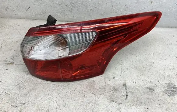 Ford Focus Rear/tail lights BM5113404GE