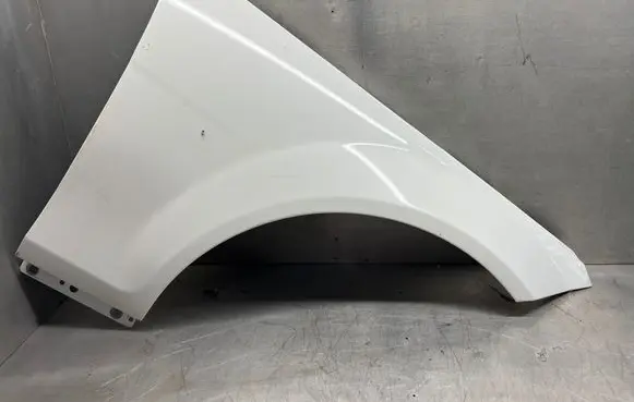 Mercedes-Benz C W204 Fender A2048811001