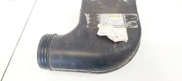 KIA Sportage Air intake duct part 282102E000 28210-2E000