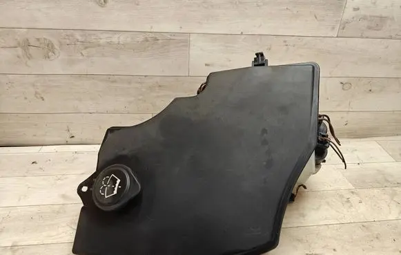 BMW X3 E83 Windshield washer fluid reservoir/tank 61663403212