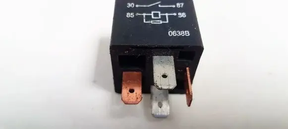 Volkswagen Golf IV Other relay 141951253b