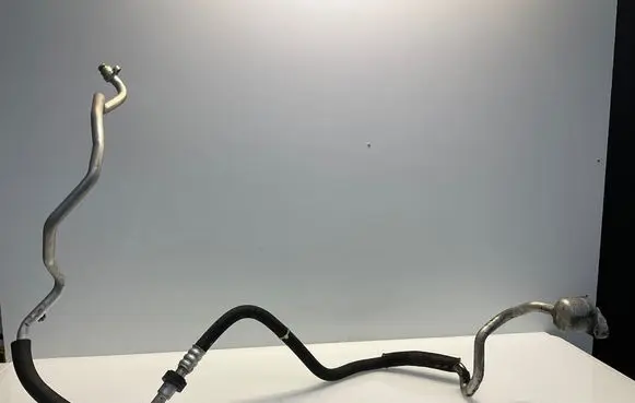 Mercedes-Benz GLK (X204) Air conditioning (A/C) pipe/hose A2048304915 15082008 VP8MTH19N602CC