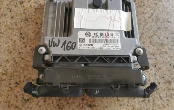 Volkswagen Jetta VI Engine control unit/module 03C906016BS