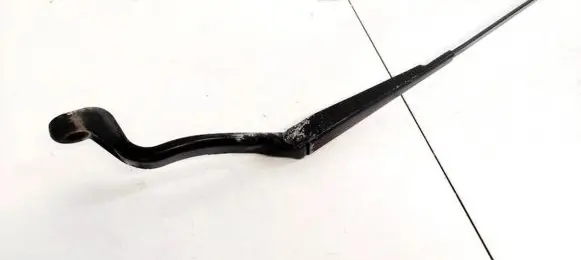 Front wiper blade arm