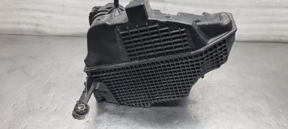 Renault Clio IV Air filter box 165001258R