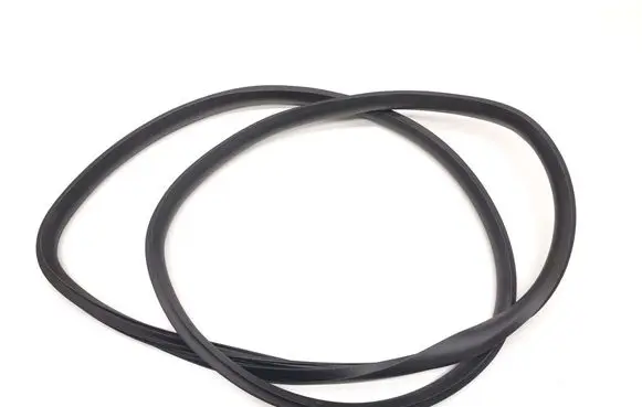 Tesla Model Y Front door rubber seal 1497673-00-B