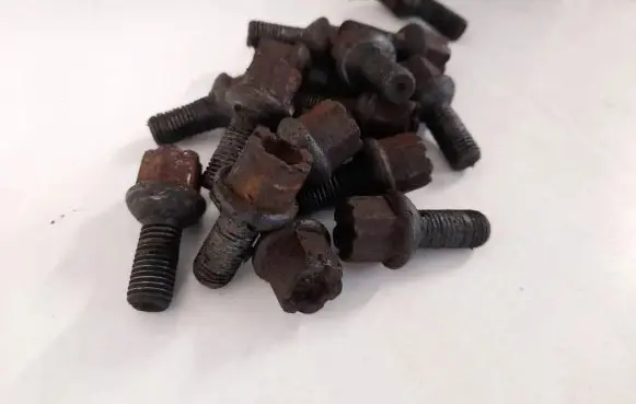 Volkswagen Golf III Nuts/bolts 