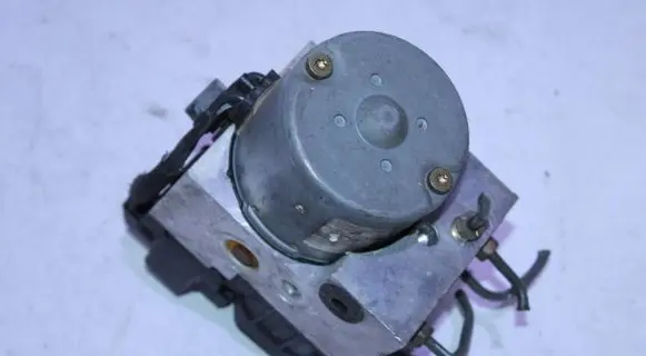 Mazda MX-5 NB Miata ABS Pump N068437A0