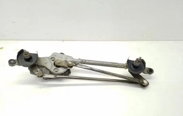 Subaru Outback (BS) Front wiper linkage and motor 86511AL02A