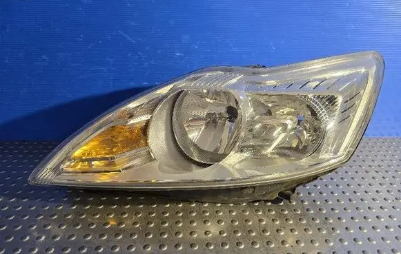 Ford Focus Headlight/headlamp 8M51-13W030-AE