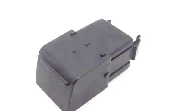 Hyundai Getz Centre console side trim front HYUNDAI_GETZ_02-09_ZAŚLEPKA_PRZEŁĄCZNIKA
