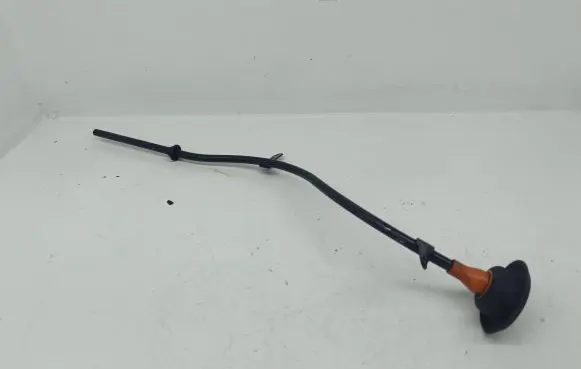 Volkswagen PASSAT B6 Oil level dip stick 03g103634